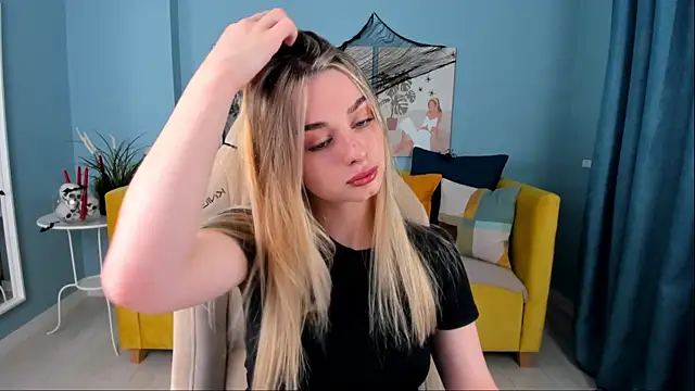 Snapshot of SweetyLicky chatting on October 26, 2025, 4:13 pm SweetyLicky online show from October 26, 2025, 4:13 pm