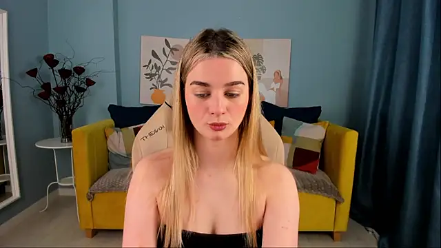 Snapshot of SweetyLicky chatting on November 5, 2025, 4:18 pm SweetyLicky online show from November 5, 2025, 4:18 pm