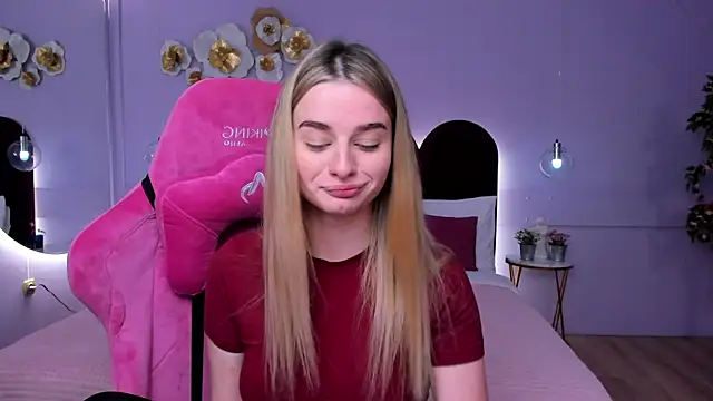 Snapshot of SweetyLicky chatting on November 8, 2025, 4:18 pm SweetyLicky online show from November 8, 2025, 4:18 pm