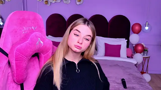 Snapshot of SweetyLicky chatting on November 21, 2025, 4:16 pm SweetyLicky online show from November 21, 2025, 4:16 pm