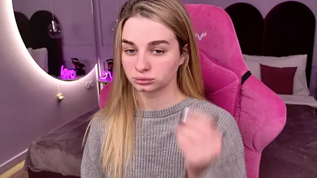 Snapshot of SweetyLicky chatting on December 14, 2025, 4:01 pm SweetyLicky online show from December 14, 2025, 4:01 pm