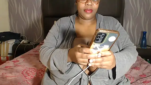 Snapshot of BoobsQueen46K chatting on July 10, 2026, 4:20 pm BoobsQueen46K online show from July 10, 2026, 4:20 pm