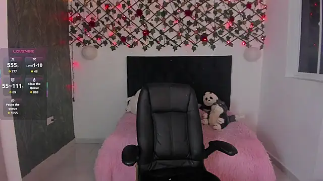 Leonor jhonsom online show from October 7, 2025, 3:14 am