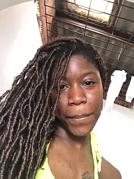 MichellePose online show from October 23, 2025, 9:46 pm