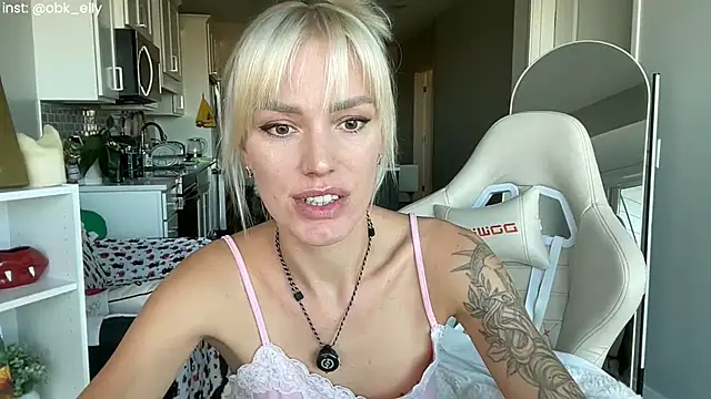 Ohbabykelly online show from November 15, 2025, 9:11 pm