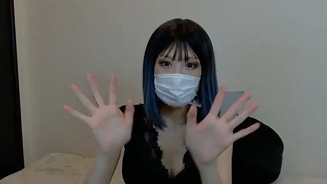 sarina at online show from October 22, 2025, 4:24 am