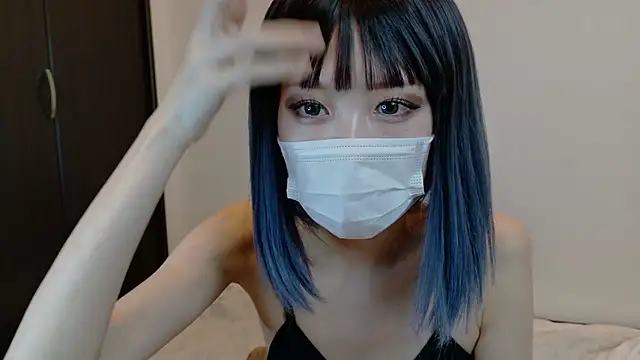 sarina at online show from March 16, 2026, 5:44 am