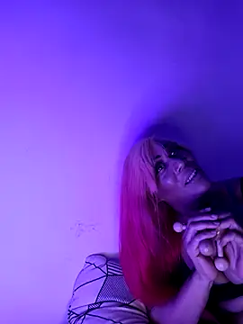 Snapshot of iamlalamilano chatting on February 14, 2026, 11:12 pm iamlalamilano online show from February 14, 2026, 11:12 pm