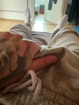 Snapshot of Dodxx77 chatting on October 5, 2025, 4:05 pm Dodxx77 online show from October 5, 2025, 4:05 pm