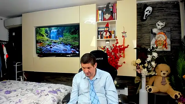 SpartacusDaddy48 online show from March 28, 2026, 12:21 am