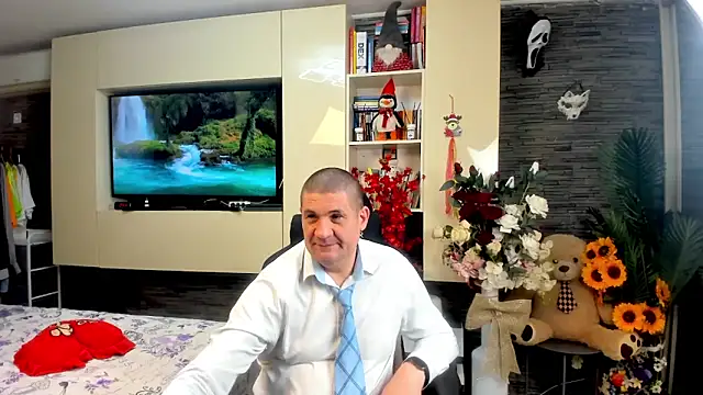 Snapshot of SpartacusDaddy48 chatting on May 6, 2026, 11:54 pm SpartacusDaddy48 online show from May 6, 2026, 11:54 pm