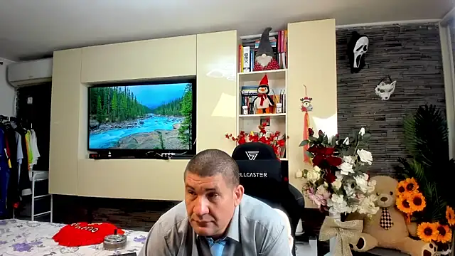 Snapshot of SpartacusDaddy48 chatting on May 10, 2026, 1:38 pm SpartacusDaddy48 online show from May 10, 2026, 1:38 pm