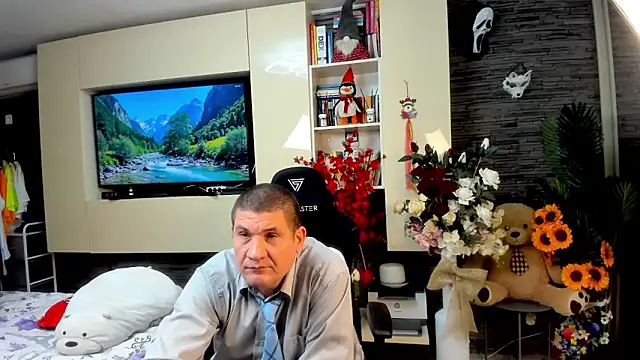 Snapshot of SpartacusDaddy48 chatting on May 16, 2026, 12:40 am SpartacusDaddy48 online show from May 16, 2026, 12:40 am