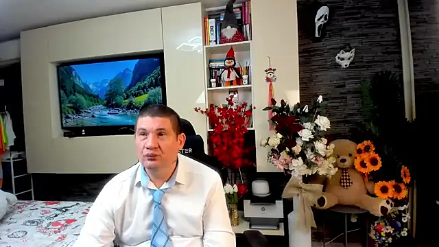 Snapshot of SpartacusDaddy48 chatting on May 20, 2026, 3:51 pm SpartacusDaddy48 online show from May 20, 2026, 3:51 pm
