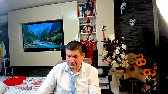 Snapshot of SpartacusDaddy48 chatting on May 23, 2026, 12:53 pm SpartacusDaddy48 online show from May 23, 2026, 12:53 pm