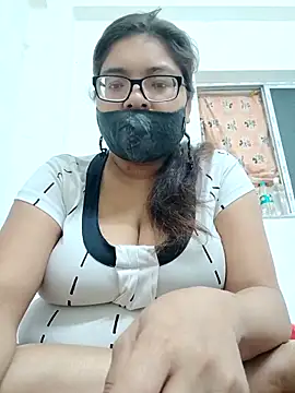 Elie couple143 online show from November 17, 2025, 6:46 pm