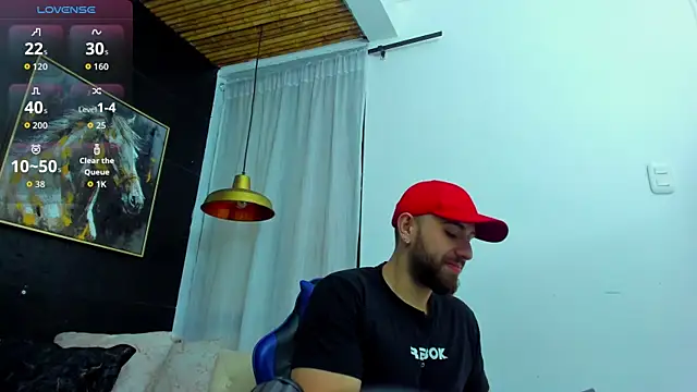 Maximo Wolff online show from November 5, 2025, 8:09 pm