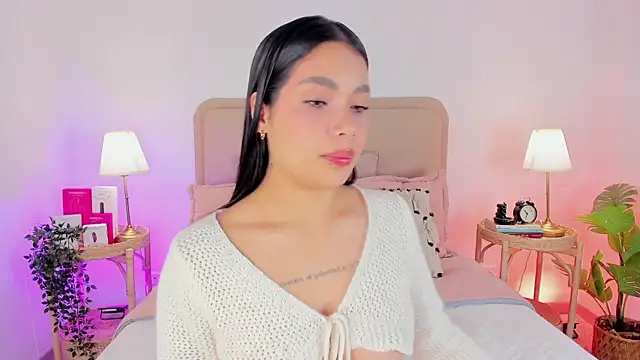 Snapshot of Cutie_Riley chatting on September 18, 2025, 4:09 pm Cutie Riley online show from September 18, 2025, 4:09 pm