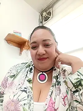 Snapshot of Caroomoom27 chatting on September 18, 2025, 5:48 pm Caroomoom27 online show from September 18, 2025, 5:48 pm