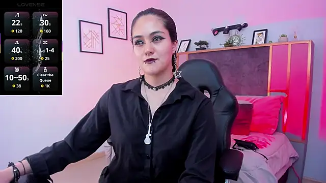 Snapshot of Azurra_amatto2 chatting on October 31, 2025, 8:21 pm Azurra amatto2 online show from October 31, 2025, 8:21 pm