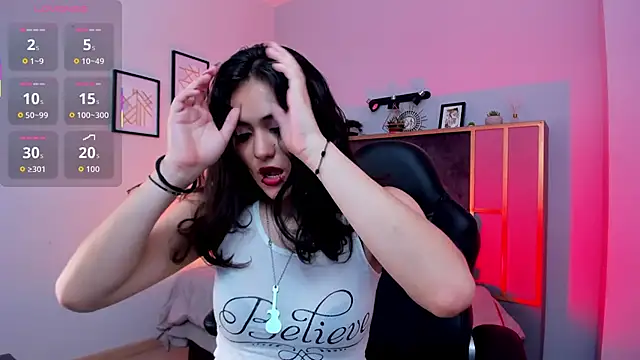 Snapshot of Azurra_amatto2 chatting on November 7, 2025, 8:42 pm Azurra amatto2 online show from November 7, 2025, 8:42 pm