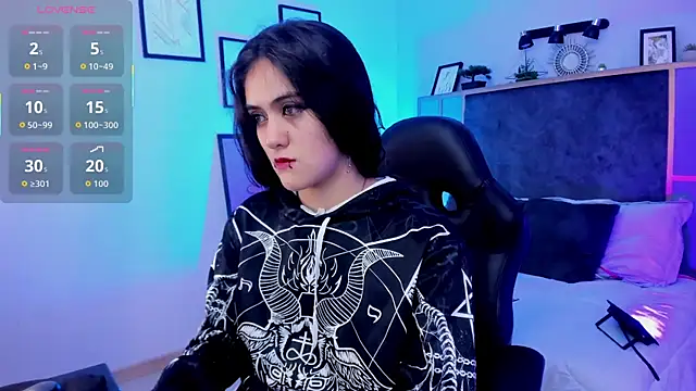 Snapshot of Azurra_amatto2 chatting on December 2, 2025, 9:10 pm Azurra amatto2 online show from December 2, 2025, 9:10 pm