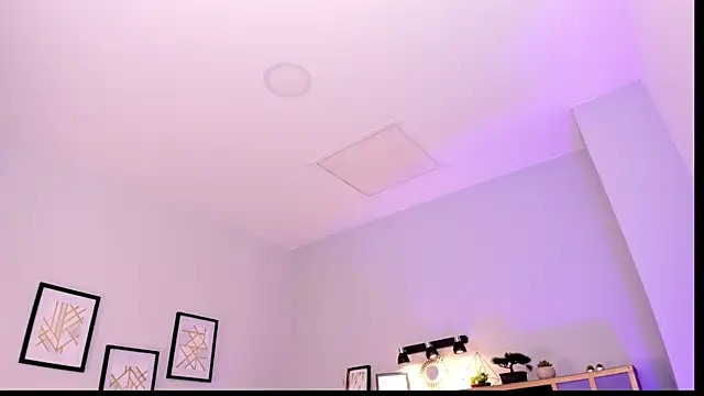 Azurra amatto2 online show from February 25, 2026, 9:02 pm