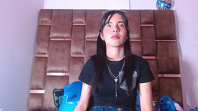 Alexahotz online show from September 13, 2025, 5:40 am