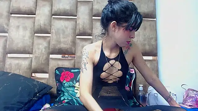 Alexahotz online show from September 21, 2025, 6:48 am