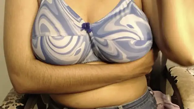 campornlive71 online show from December 20, 2025, 12:23 pm