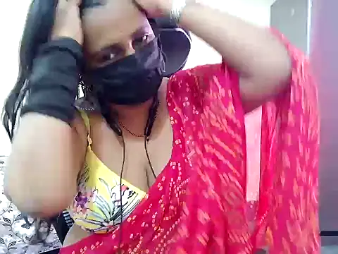 Snapshot of ammu1990 chatting on May 4, 2026, 9:05 am ammu1990 online show from May 4, 2026, 9:05 am