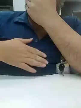 Nylton1982 online show from December 15, 2025, 8:57 pm