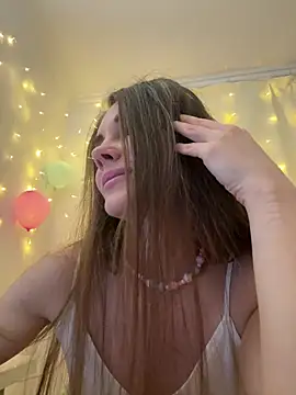 LucieMack online show from February 14, 2026, 4:15 pm