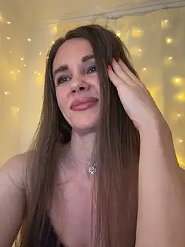LucieMack online show from June 3, 2026, 7:41 pm
