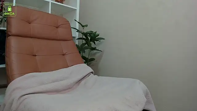 Snapshot of Naomi_Urban chatting on August 5, 2026, 11:13 am Naomi Urban online show from August 5, 2026, 11:13 am