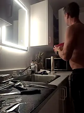 Snapshot of ironleg69 chatting on October 17, 2025, 2:15 am ironleg69 online show from October 17, 2025, 2:15 am