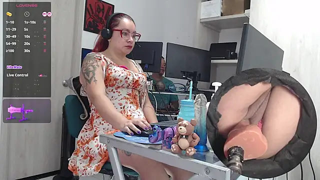 Snapshot of leidydi223 chatting on November 21, 2025, 2:27 pm leidydi223 online show from November 21, 2025, 2:27 pm