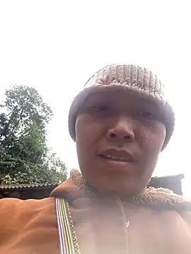 Snapshot of Lai005 chatting on December 16, 2025, 3:44 am Lai005 online show from December 16, 2025, 3:44 am