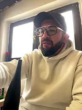 Snapshot of andrey1887 chatting on September 24, 2025, 12:41 pm andrey1887 online show from September 24, 2025, 12:41 pm