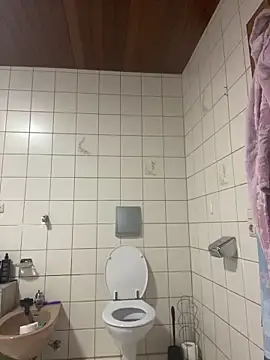 Snapshot of andrey1887 chatting on February 12, 2026, 7:25 am andrey1887 online show from February 12, 2026, 7:25 am