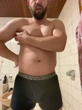 Snapshot of andrey1887 chatting on February 27, 2026, 12:10 am andrey1887 online show from February 27, 2026, 12:10 am