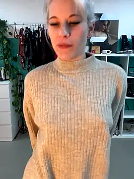 TheRealJessyLey online show from December 19, 2025, 7:32 pm