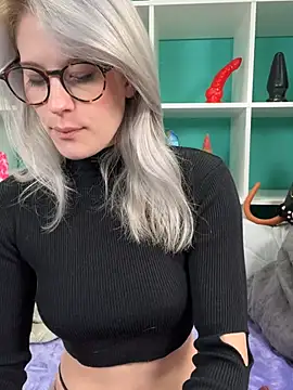 TheRealJessyLey online show from March 13, 2026, 8:10 am