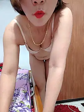 Snapshot of Rosalind_xxx chatting on April 22, 2026, 10:44 pm Rosalind xxx online show from April 22, 2026, 10:44 pm