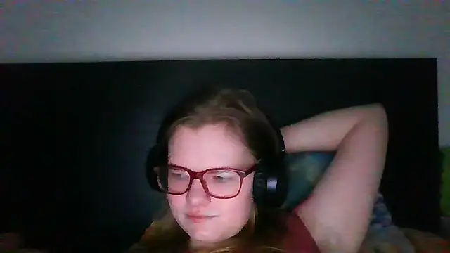 Moonolighta online show from December 19, 2025, 10:11 am