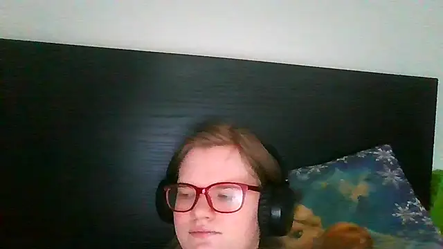 Moonolighta online show from February 2, 2026, 9:30 am