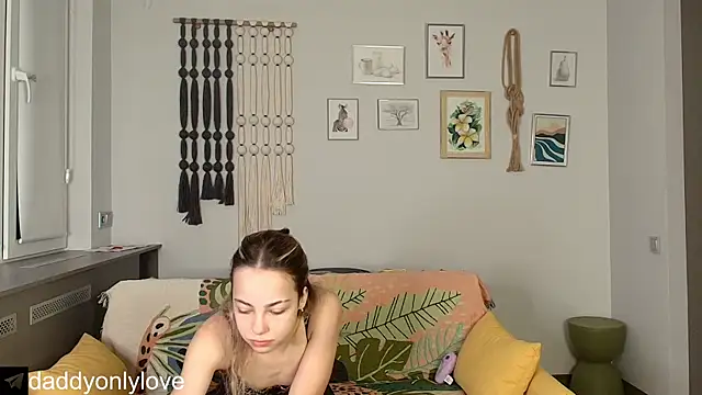 daddyonlyloveme online show from November 1, 2025, 8:11 pm