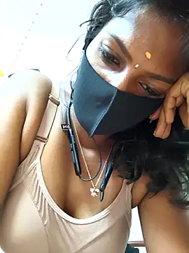 Snapshot of Honey_rosetamil chatting on April 22, 2026, 2:58 am Honey rosetamil online show from April 22, 2026, 2:58 am