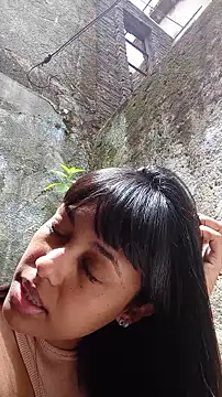 indiazinhabella27 online show from December 22, 2025, 3:20 pm