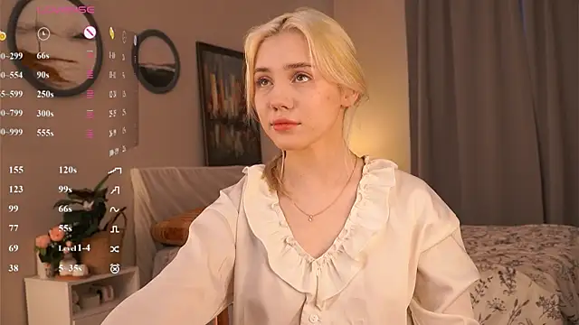 LilianBenskin online show from November 18, 2025, 7:02 am